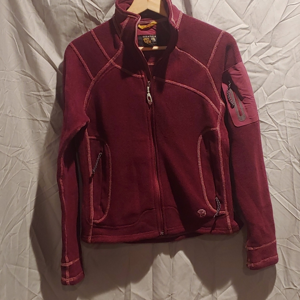 Mountain Hardwear pullover
